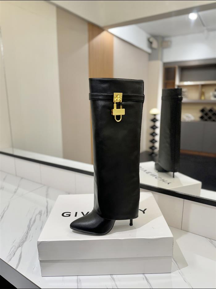 20251128174450857 590